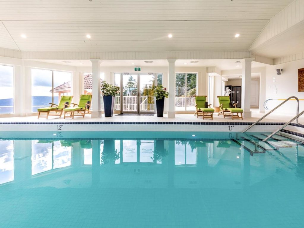 The Best Hotel Pools In Canada Hello Vancity   Villa Eyrie Resort In Malahat British Columbia 1024x768 