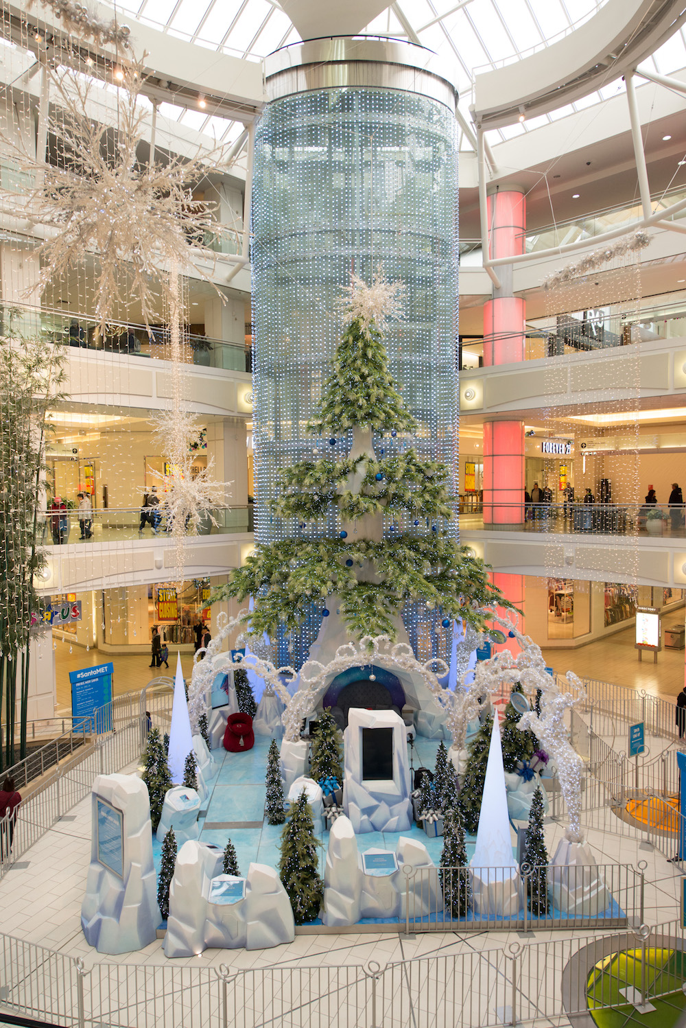 Holiday Magic at Metropolis at Metrotown Vancouver’s biggest shopping